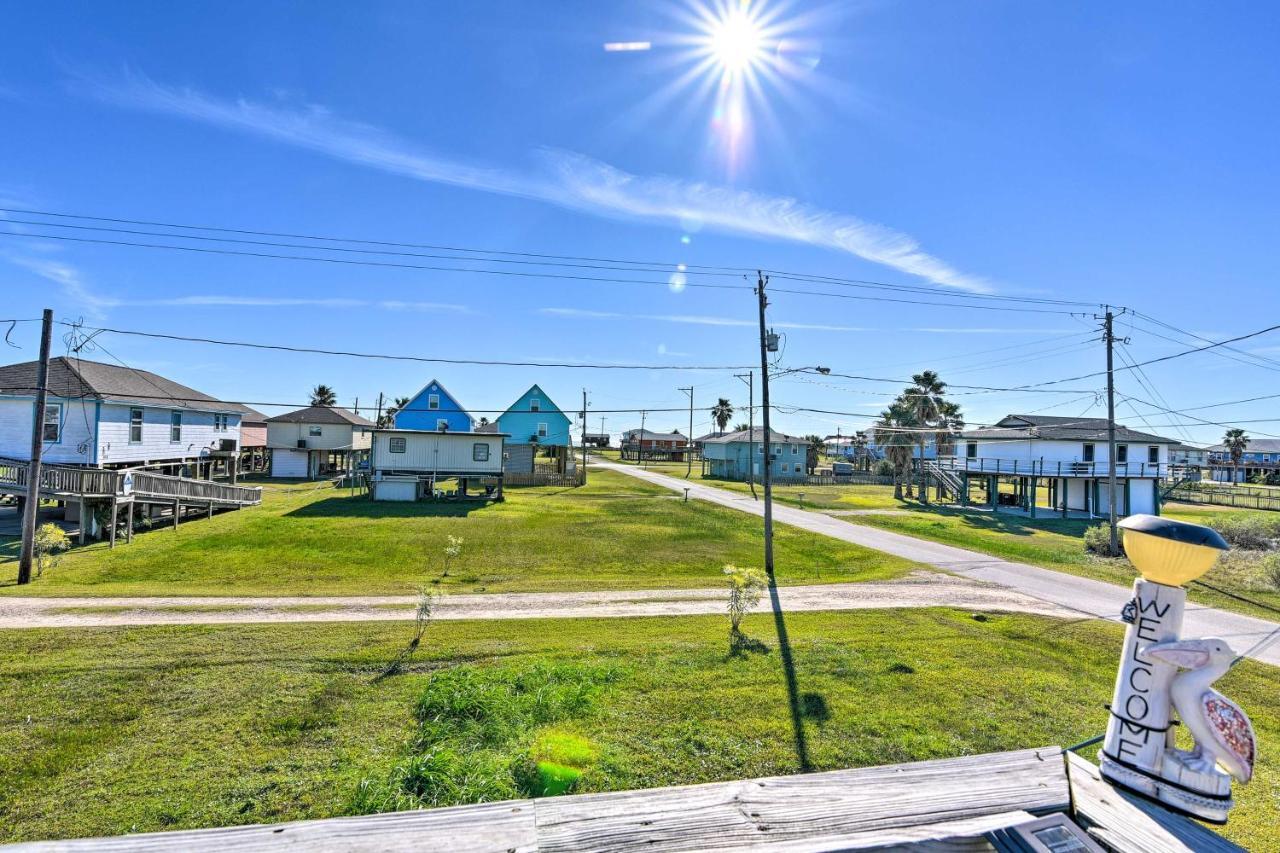 A-Frame Home With Deck - 2 Blocks To Surfside Beach! Exterior photo