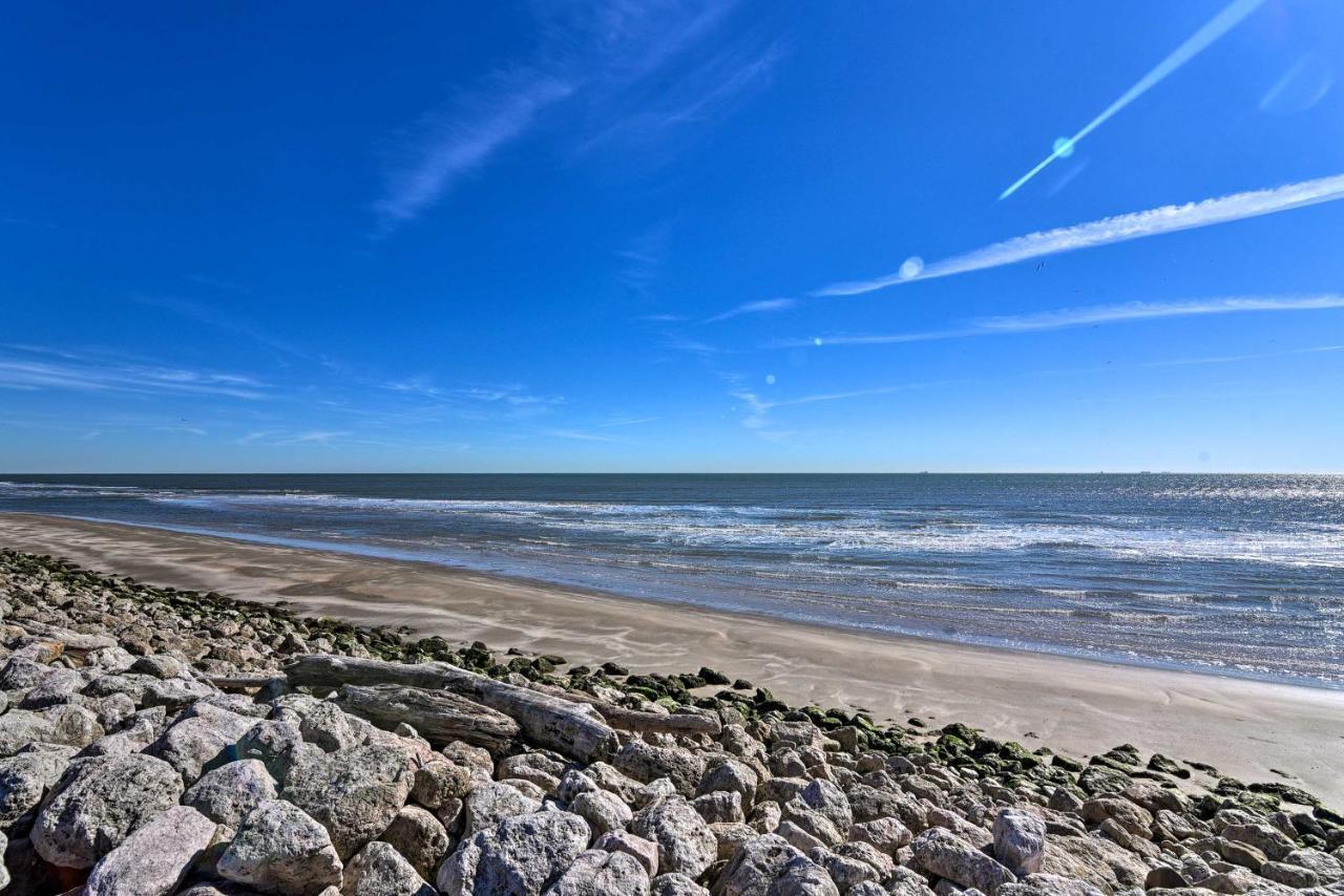 A-Frame Home With Deck - 2 Blocks To Surfside Beach! Exterior photo